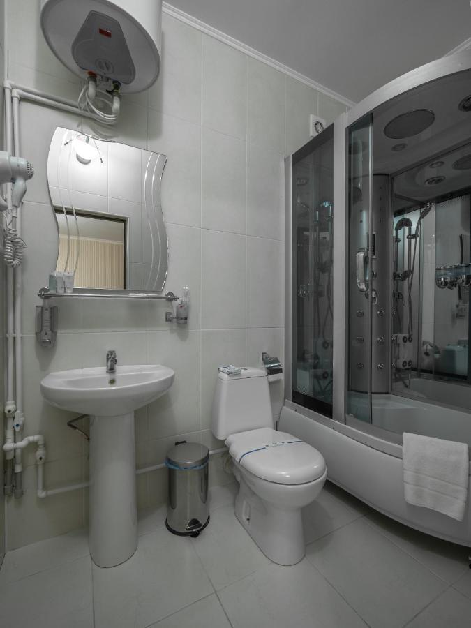 Vila Bomond Hotell Edinet Exteriör bild