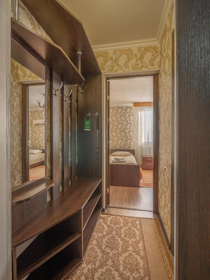 Vila Bomond Hotell Edinet Exteriör bild